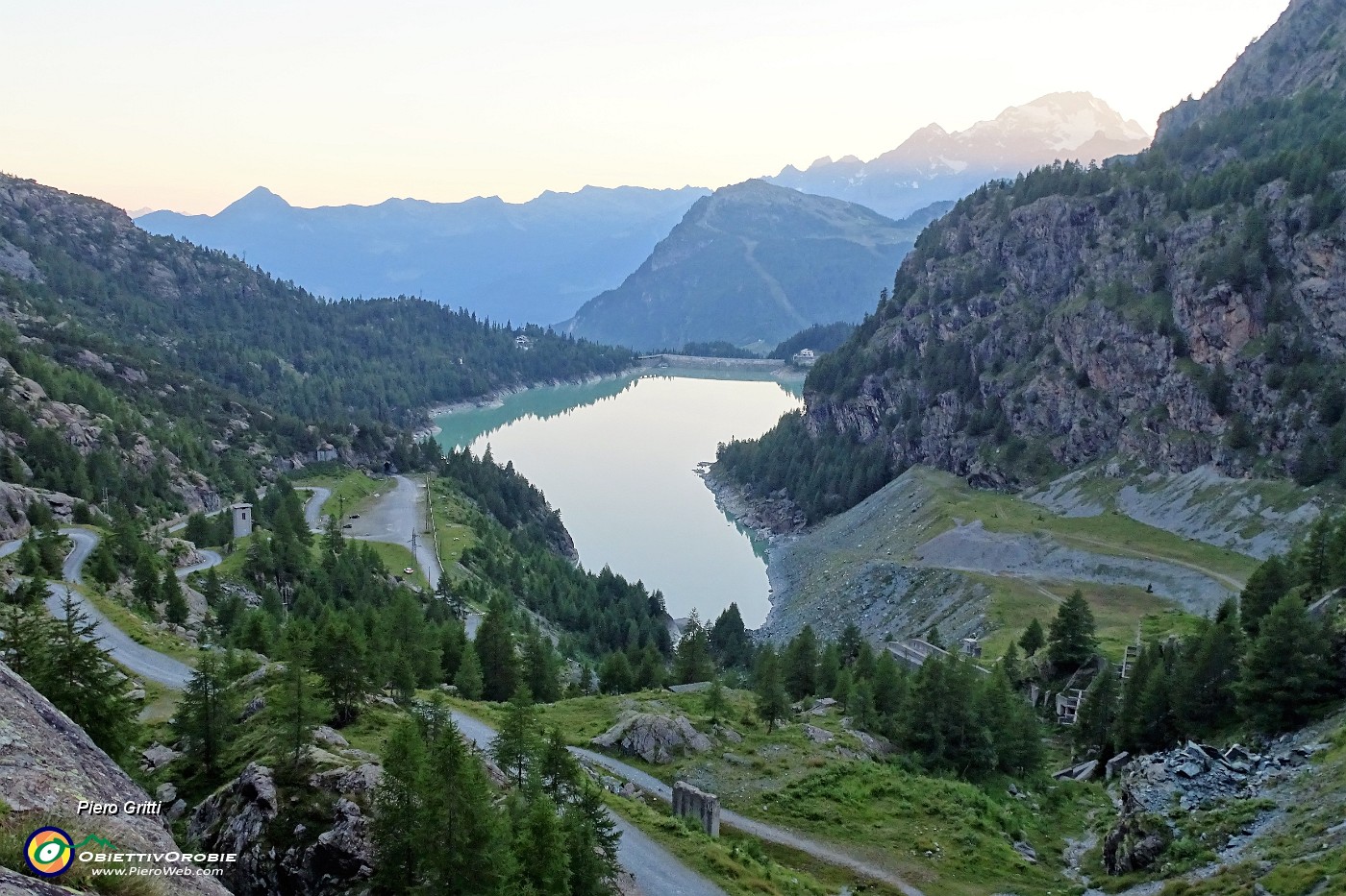 100 Lago di Campomoro con tramonto in Disgrazia .JPG